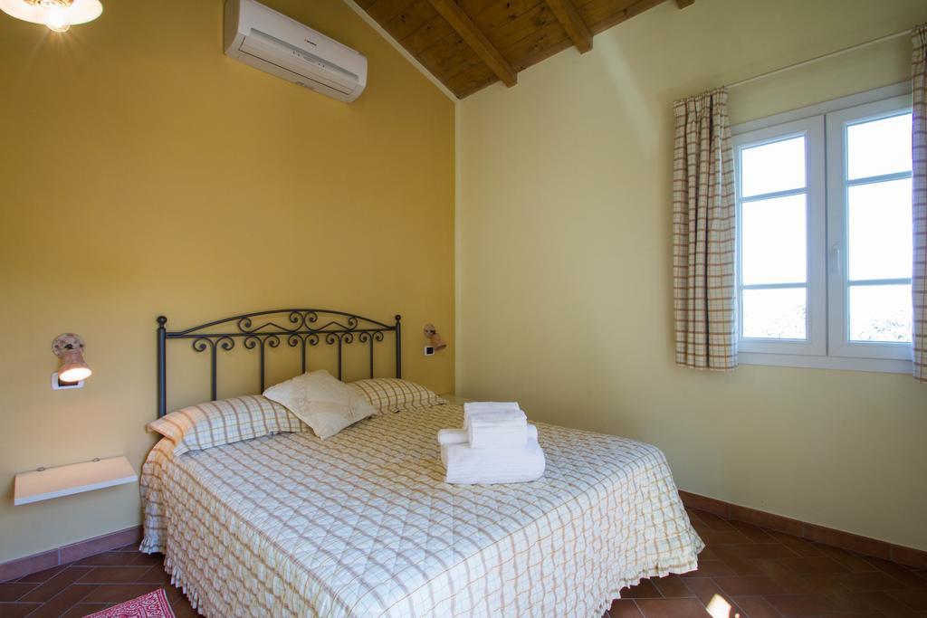 Agriturismo Ada Musso Ss Diano Borello Ruang foto