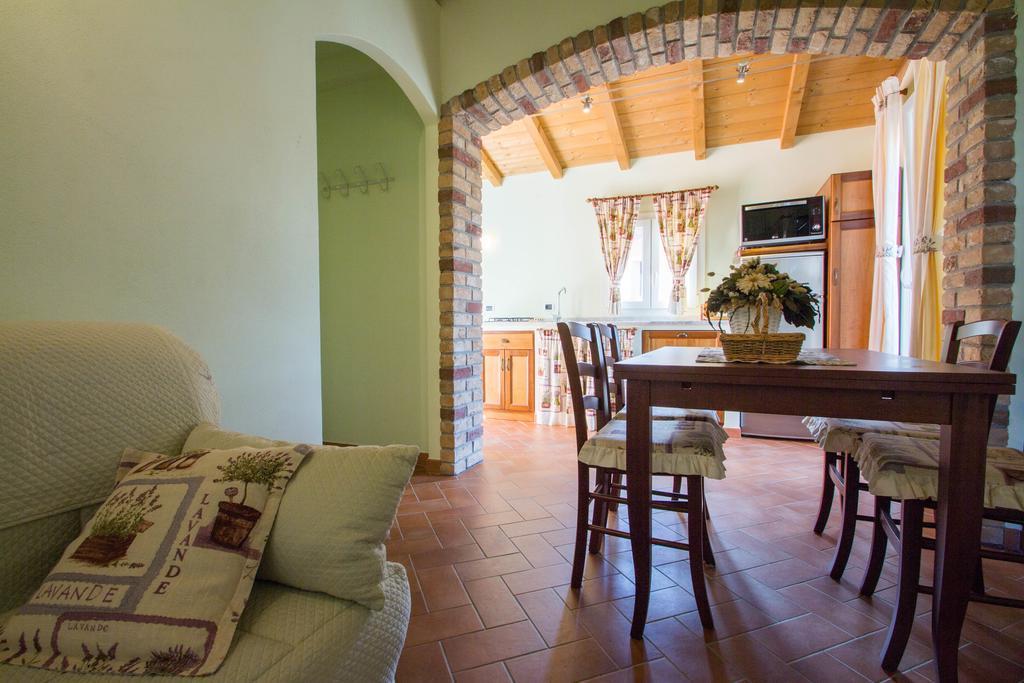 Agriturismo Ada Musso Ss Diano Borello Ruang foto